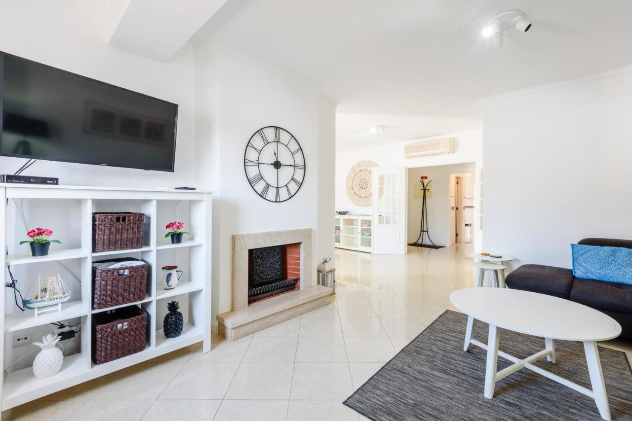 Amazing Apartment In Albufeira Exterior photo