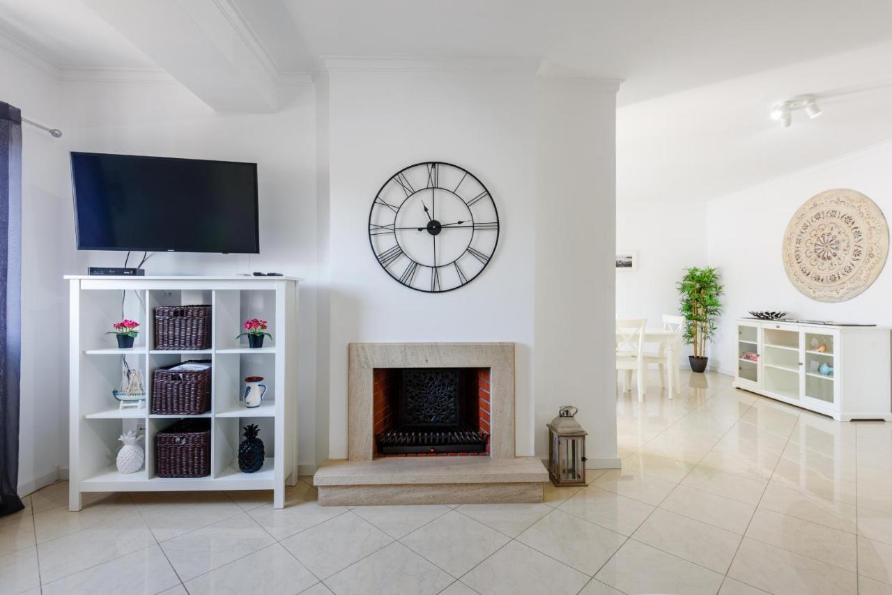 Amazing Apartment In Albufeira Exterior photo